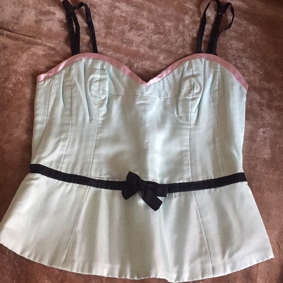Tracy Feith Tops - Tracy Feith tip Tracy Feith Tops - Tracy Feith tip